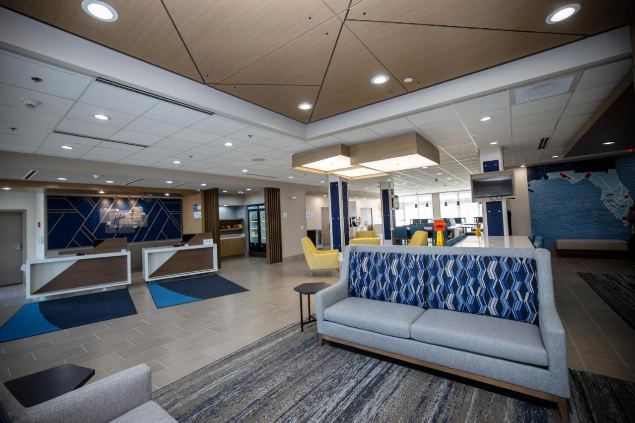 Holiday Inn Express & Suites Tampa Stadium - Airport Area By Ihg Eksteriør billede