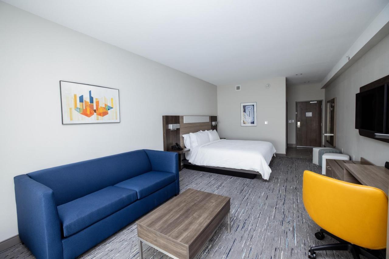 Holiday Inn Express & Suites Tampa Stadium - Airport Area By Ihg Eksteriør billede