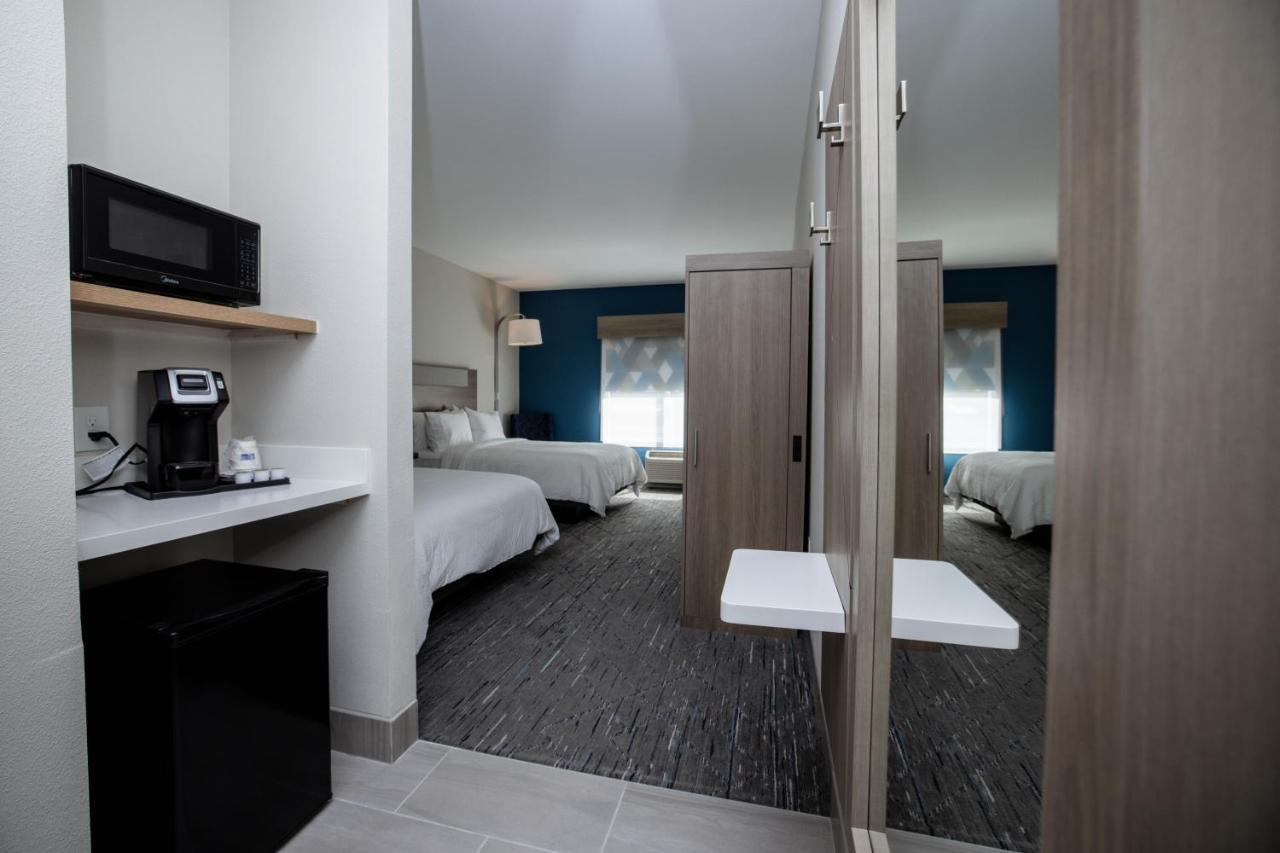 Holiday Inn Express & Suites Tampa Stadium - Airport Area By Ihg Eksteriør billede
