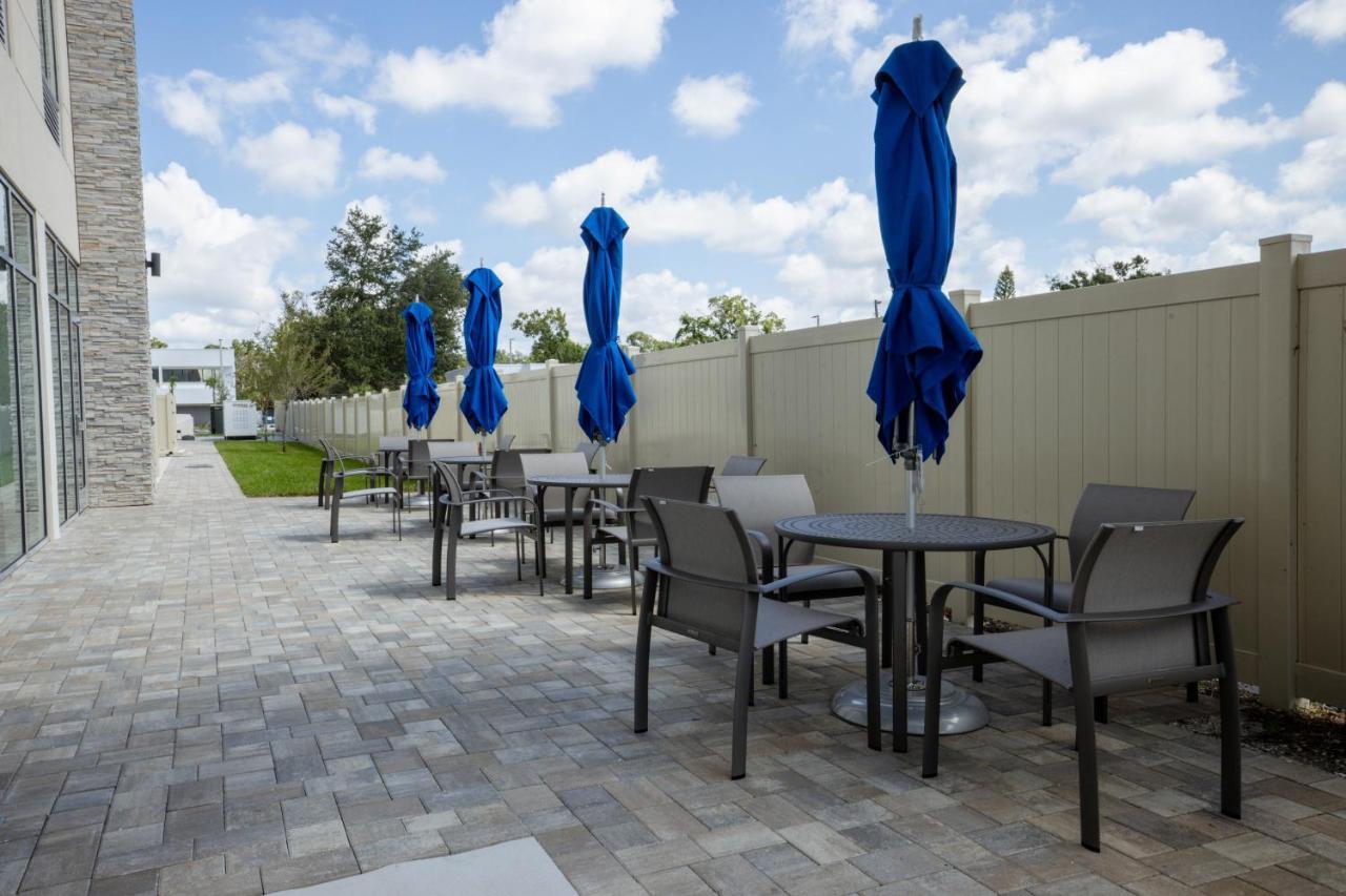 Holiday Inn Express & Suites Tampa Stadium - Airport Area By Ihg Eksteriør billede