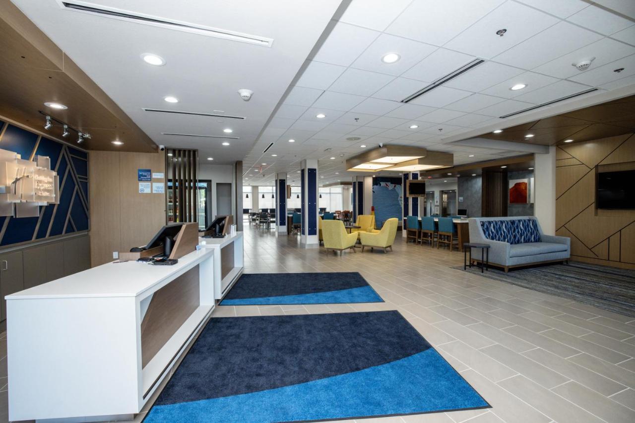 Holiday Inn Express & Suites Tampa Stadium - Airport Area By Ihg Eksteriør billede