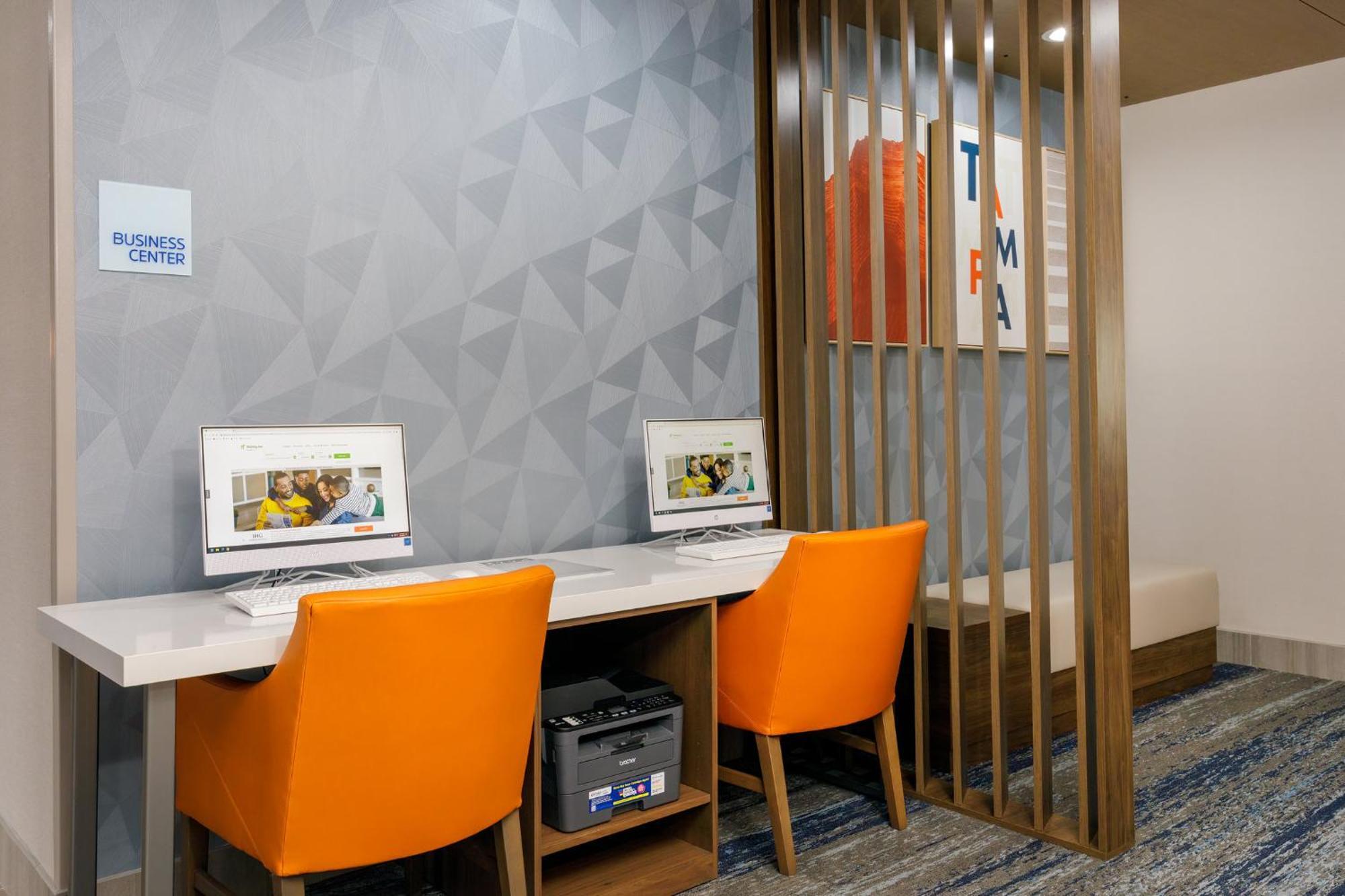 Holiday Inn Express & Suites Tampa Stadium - Airport Area By Ihg Eksteriør billede